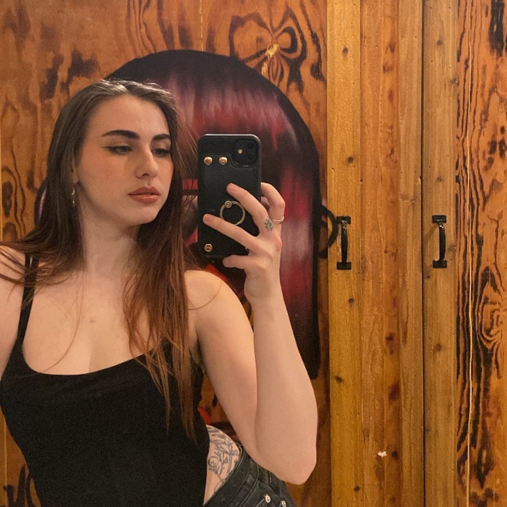 Meet your Posher, Emma